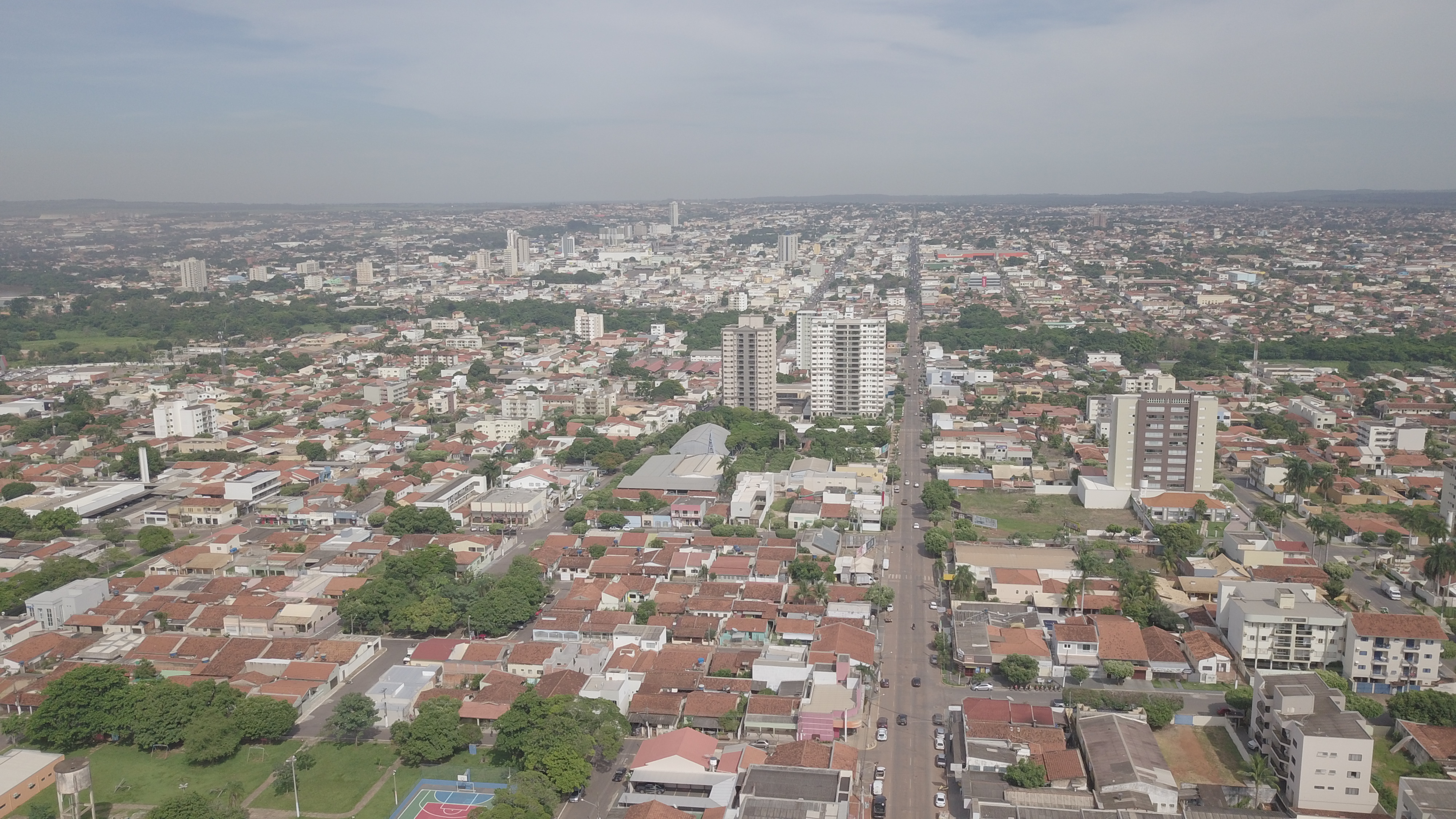   RONDONÓPOLIS: Vacina contra covid em crianças avança e é feita no período noturno