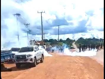 Garimpeiros bloqueiam entroncamento de rodovias que é passagem obrigatória para grãos que saem de MT e são escoados via portos do Pará