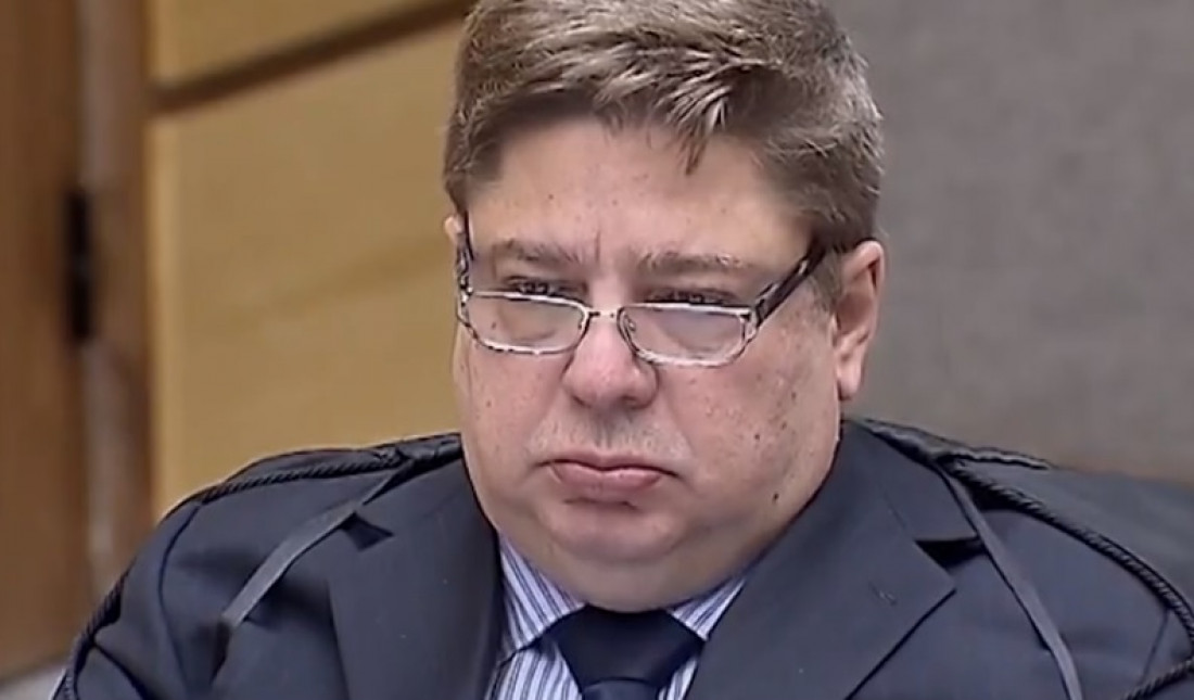 Ministro que proibiu manifestações políticas no Lollapalooza negou retirada de outdoors pró-Bolsonaro em MS 