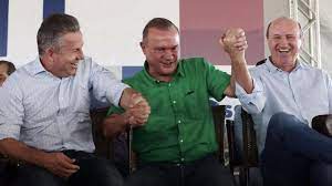 Mauro Mendes se revela um “craque” na arte de engessar adversários e próprios aliados, adiando definição sobre apoio a Neri ou WF e sequer 