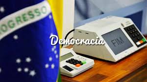 PERGUNTA PERTINENTE: Quando a democracia brasileira vai sair do “fio da navalha” representado por intimidações e ameaças golpistas?