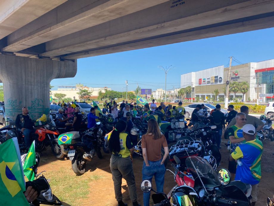 EM CAMPANHA: Bolsonaristas de Mato Grosso se aglomeram em Cuiabá e VG para festejar visita de Jair Bolsonaro 