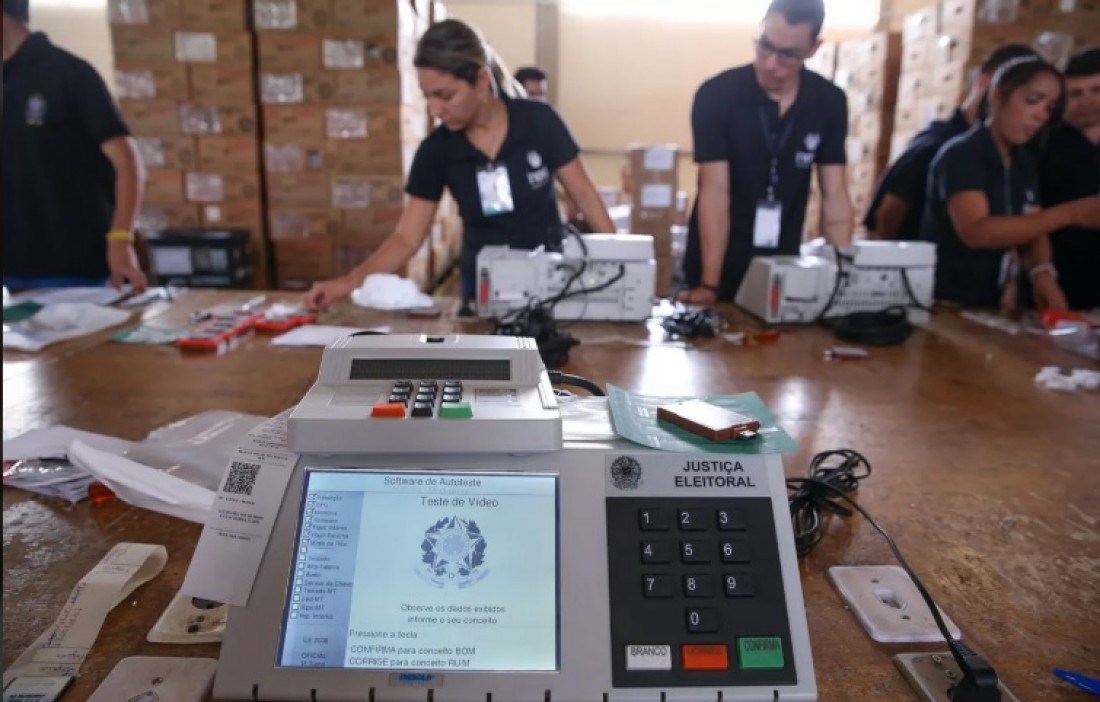SEGURANÇA ABSOLUTA: Nenhum voto sequer foi fraudado em testes rigorosos de ataque às urnas