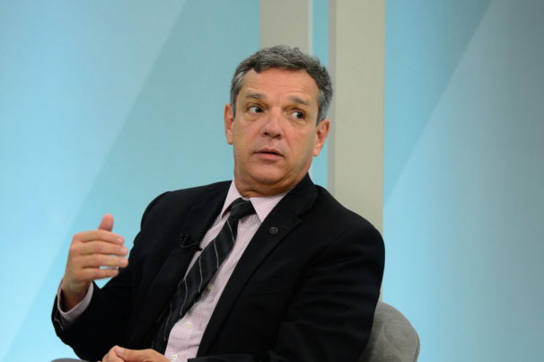 Formado em jornalismo, indicado pelo governo para presidente da Petrobras não tem experiência do setor de petroleo e energia,  diz conselheira