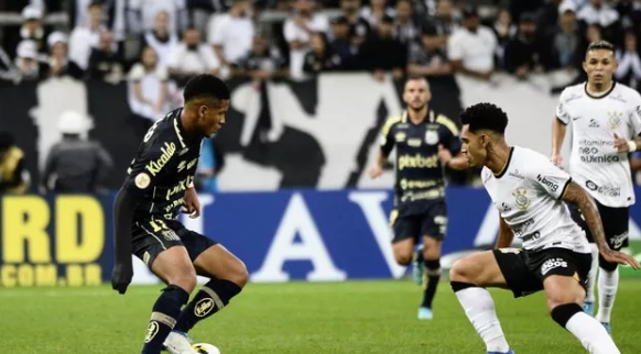Corinthians e Santos fazem jogo de poucas emoções e ficam no empate sem gols