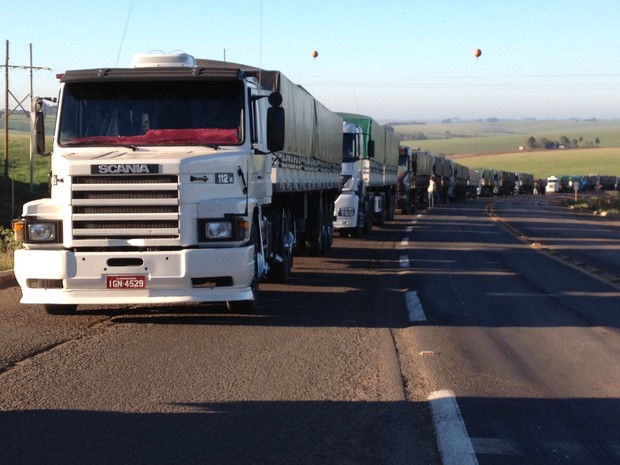 Frente Parlamentar dos Caminhoneiros vai ao STF para travar 