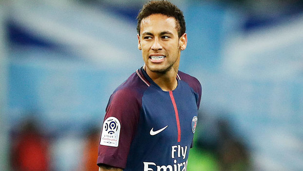 Eleito melhor jogador do campeonato francês, Neymar se recusa a responder se continua no PSG