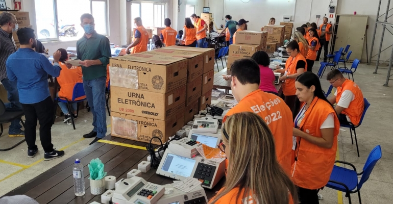 VOTAÇÃO NORMAL: Teste pedido por militares descarta fraudes em urnas eletrônicas, relata TSE