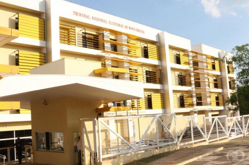 TRABALHO CONTÍNUO: Passada a eleição, equipe técnica do TRE-MT põe o pé na estrada e percorre o interior para regularizar cadastro