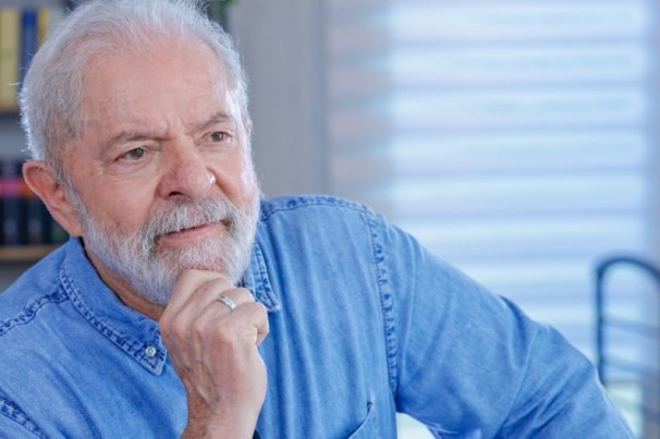 ENTREVISTA: Ao retirar dinheiro da Saúde e da Educação, 