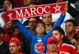 Marroquinos lotam as ruas do país em comemoração à vitória da seleção contra Portugal na Copa do Mundo