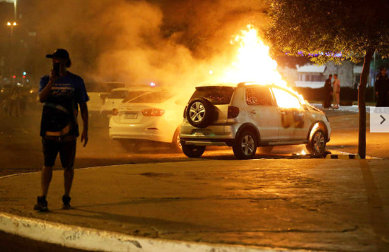  Violência, baderna e terrorismo desmoronam discursos bolsonaristas que manifestações pedindo golpe militar são pacíficas e ordeiras