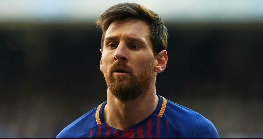  Messi assiste à vitória do PSG em casa durante folga após conquista da Copa