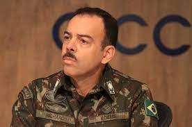  Novo general chefe de Educação Cultura do Exército deu “mijada” em militares por “condutas em desacordo com a ética militar
