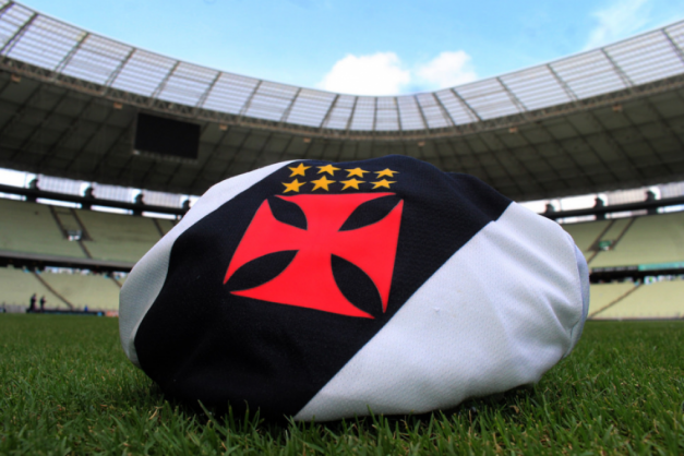 Como o Vasco descobriu Cano para o Brasil e o deixou sair para o Fluminense