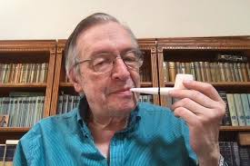 Olavo de Carvalho, guru da extrema-direita que negava vacinas e morreu de covid, tem título de cidadania “post-mortem” vetado pelo prefeito de Curitiba