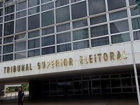 TEXTO HISTÓRICO QUE VALE A PENA LER:  Venceu a democracia: o Brasil fica livre de Bolsonaro pelo menos até 2030