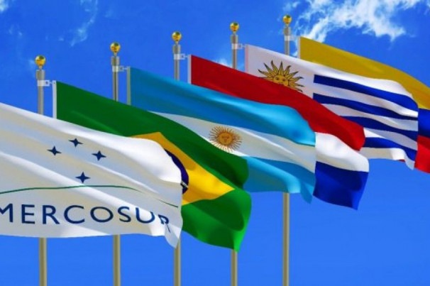 LIDERANÇA: Lula assumiu hoje presidência do Mercosul e diz que bloco não aceita imposições da União Europeia para fechar acordo