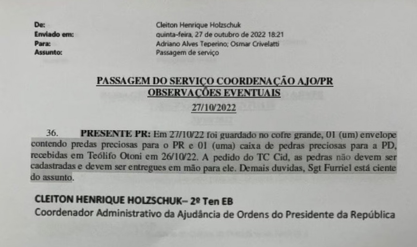  E-mail do Planalto registra que Bolsonaro recebeu saco de ‘pedras preciosas’ e guardou em cofre