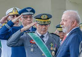 Comandantes dizem a Lula que defendem punição de militares envolvidos em crimes e atos golpistas