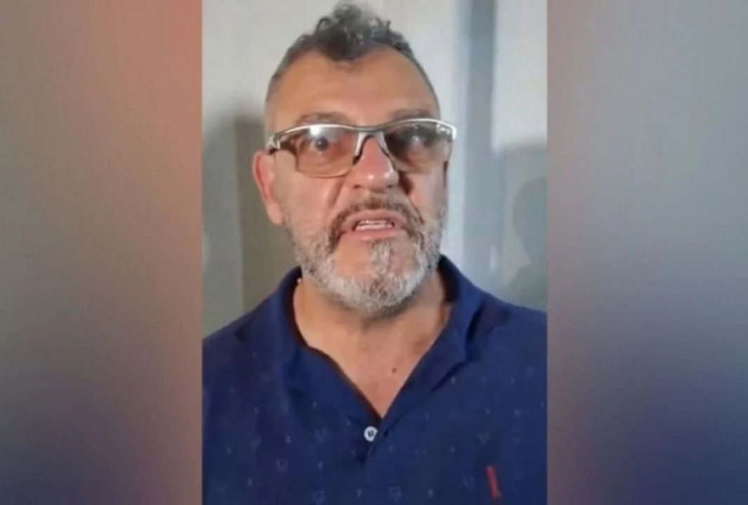 Pai de aluno que matou colega em escola de SP aconselha brasileiros a entregar suas armas: ‘Olha a tragédia que causou na minha vida’