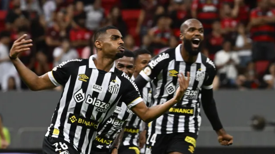 Santos vira sobre o Flamengo no Mané Garrincha e se afasta do Z-4