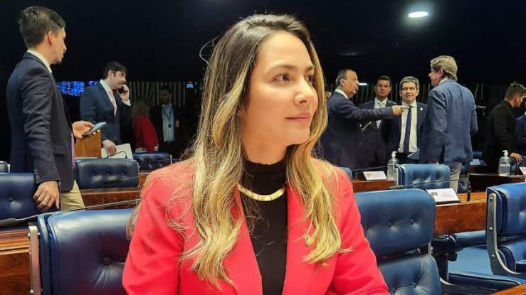Ana Paula Lobato, suplente de Flávio Dino pode herdar mais 7 anos de mandato no Senado; ela é a mais jovem senadora do país 