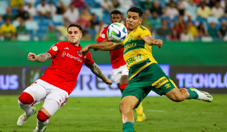 DERROTA EM CASA: Cuiabá volta a decepcionar na Arena Pantanal e perde de 2 a 0 para Internacional