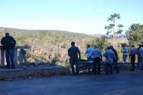 Obras que o Governo do Estado realiza no Portão do Inferno são “gambiarras” e não resolvem o problema do desmoronamento