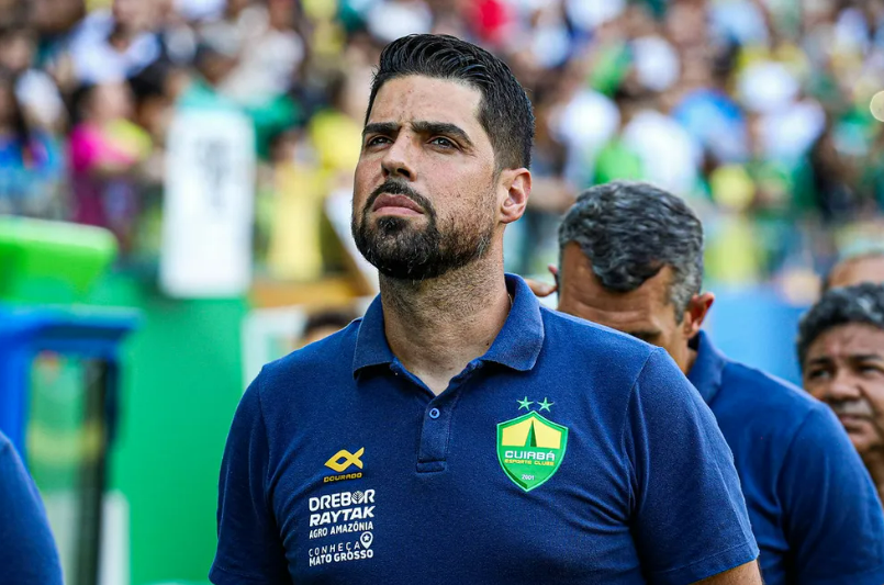 DO CUIABÁ PARA O TIMÃO: Passe de Antonio Oliveira é acertado pelo Corinthians, que vai pagar multa de R$ 1,1 milhão pela aquisição do treinador português