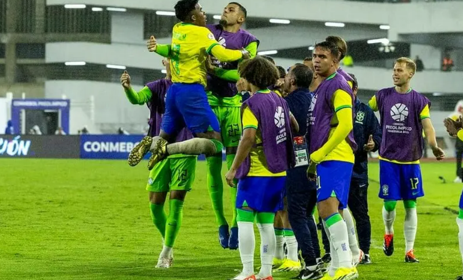 Joia do Corinthians salva no fim, Brasil vence a Venezuela e respira no Pré-Olímpico