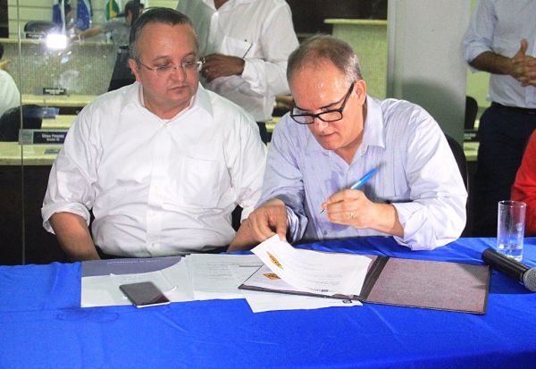 Embora esteja próximo de Taques, Zé do Pátio ainda não “bateu o martelo” no apoio a eventual reeleição do governador
