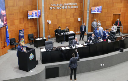 Deputados aprovam PL que trata da cooperação do Executivo com os serviços sociais autônomos