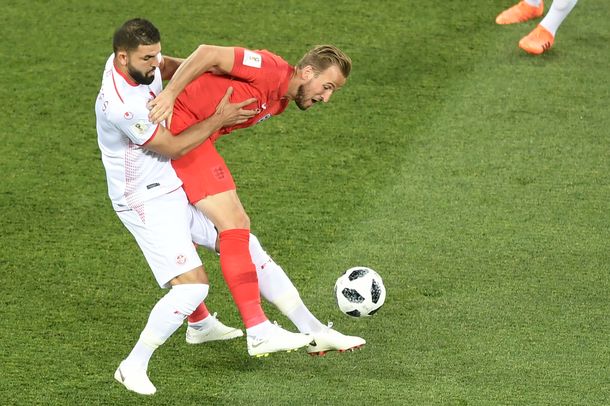Com dois de Harry Kane, Inglaterra derrota Tunísia por 2 a 1 na estreia
