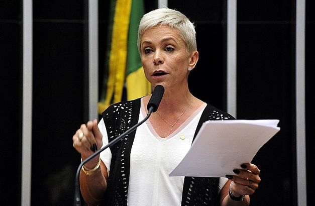 IMBRÓGLIO: Justiça mantém impedimento de Cristiane Brasil assumir ministério