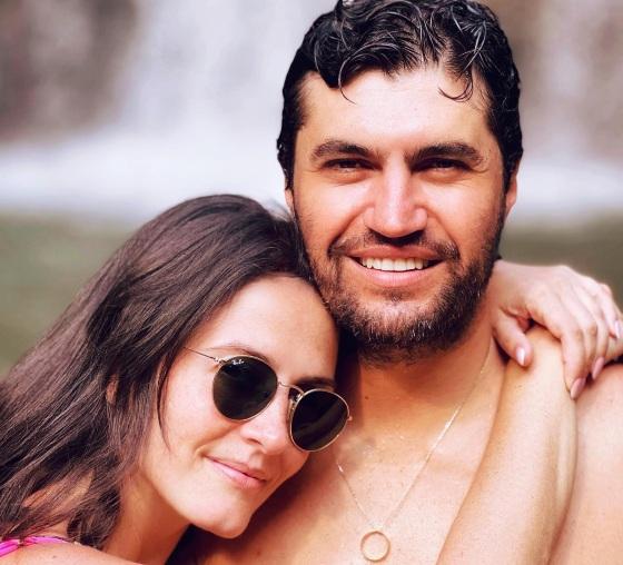 Emocionado, marido de Amália Barros grava vídeo e diz: 