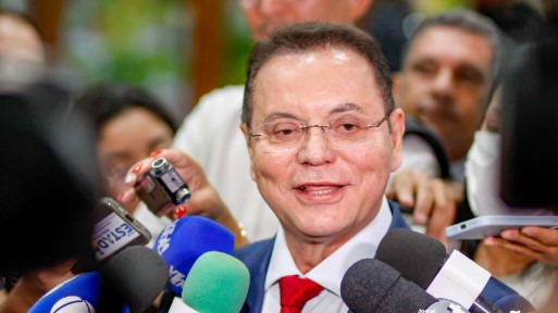 Botelho comemora Cuiabá como sede da Copa: 