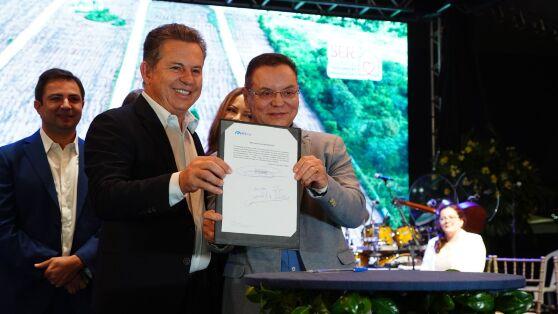 Botelho ressalta programa de habitação do Governo e importância de reduzir o déficit na capital