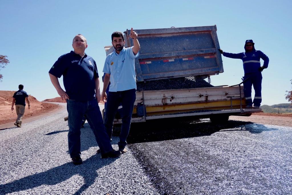 EM ÂMBITO DE ESTADO: O programa rodoviário de Mato Grosso é o maior em execução no país e em três anos de gestão já concluiu 2.400 km de asfalto 