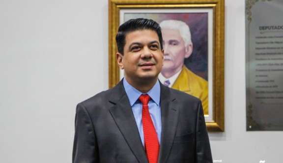 Kalil dispara nas pesquisas e segue sendo o favorito para a prefeitura de VG
