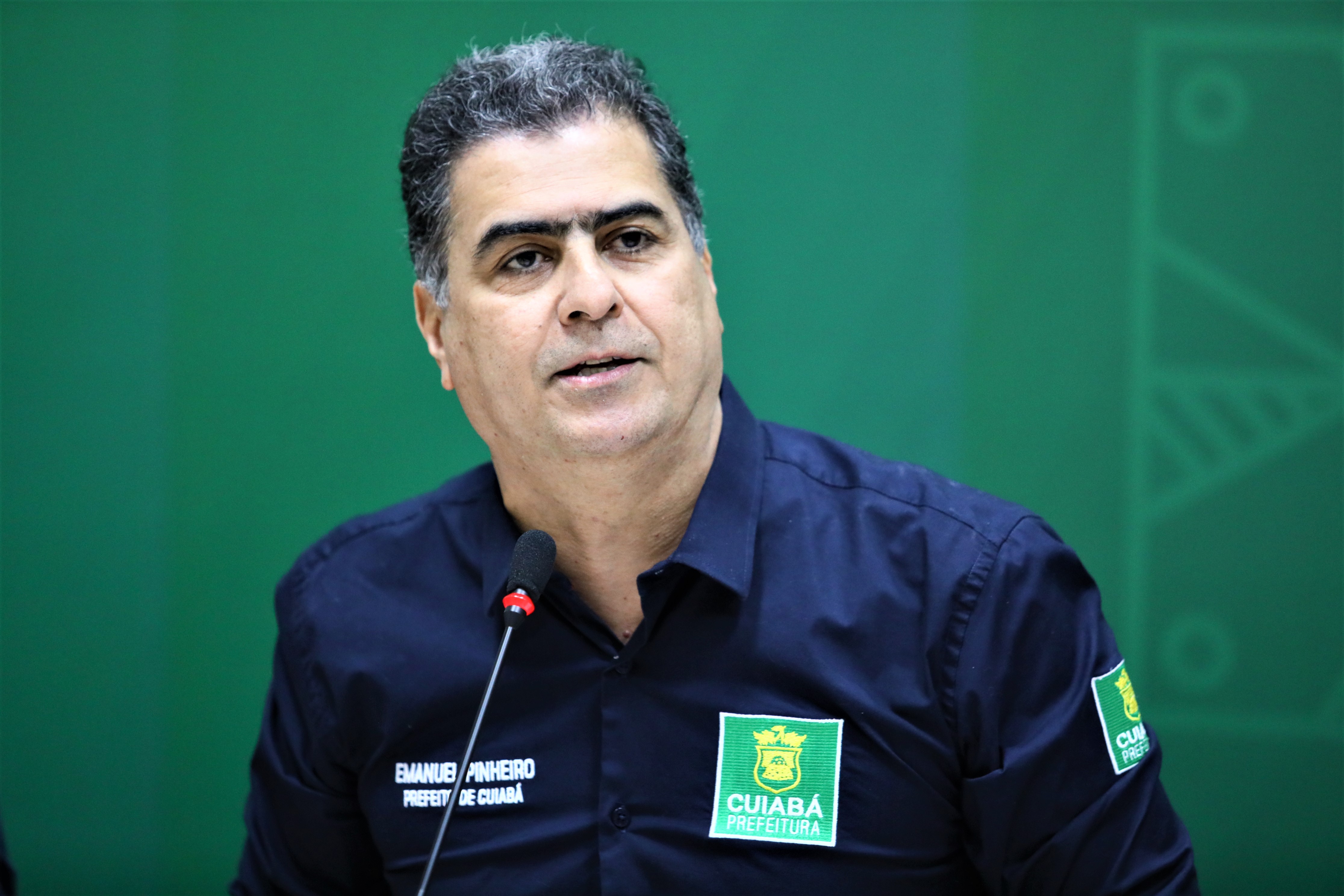 Prefeito nega ter recebido caixas de cerveja do Comando Vermelho