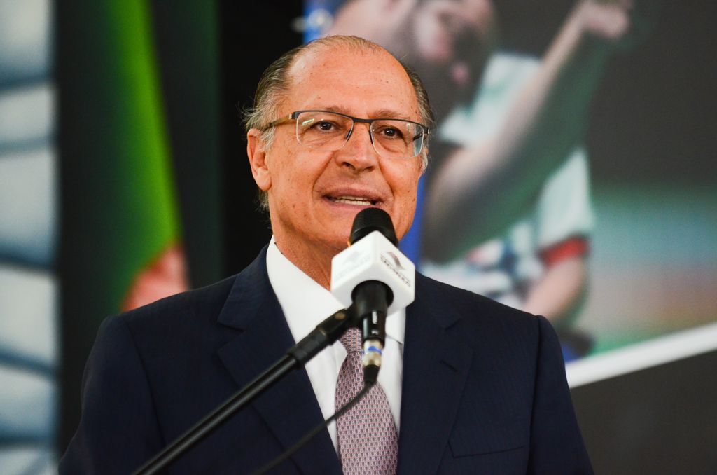 ARMAS CONTRA SEM TERRA: Alckmin deve desembarcar em MT com discurso à la Bolsonaro, para minar o candidato de extrema-direita que avança no Estado e no Centro-Oeste