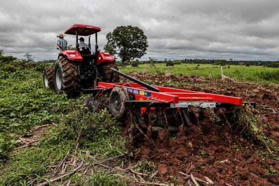 Comissão aprova projeto que isenta PcD de pagar IPI na compra de trator