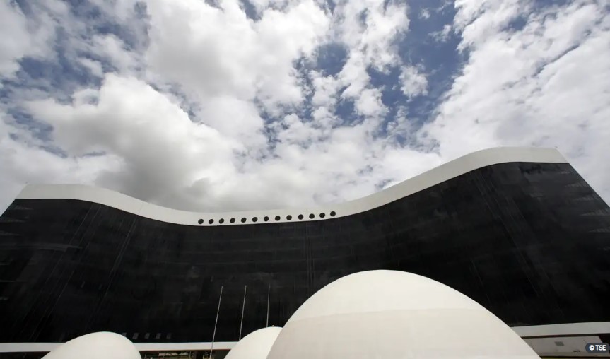 São Paulo tem mais mulheres do que homens aptos a votar