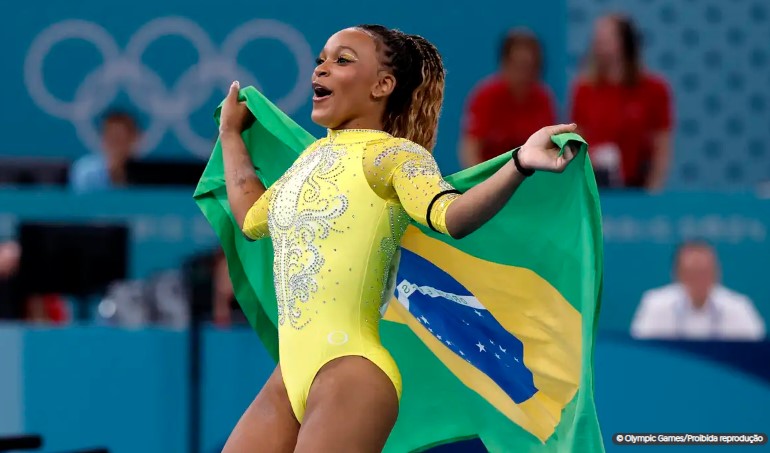 Rebeca Andrade é prata no individual geral na ginástica em Paris