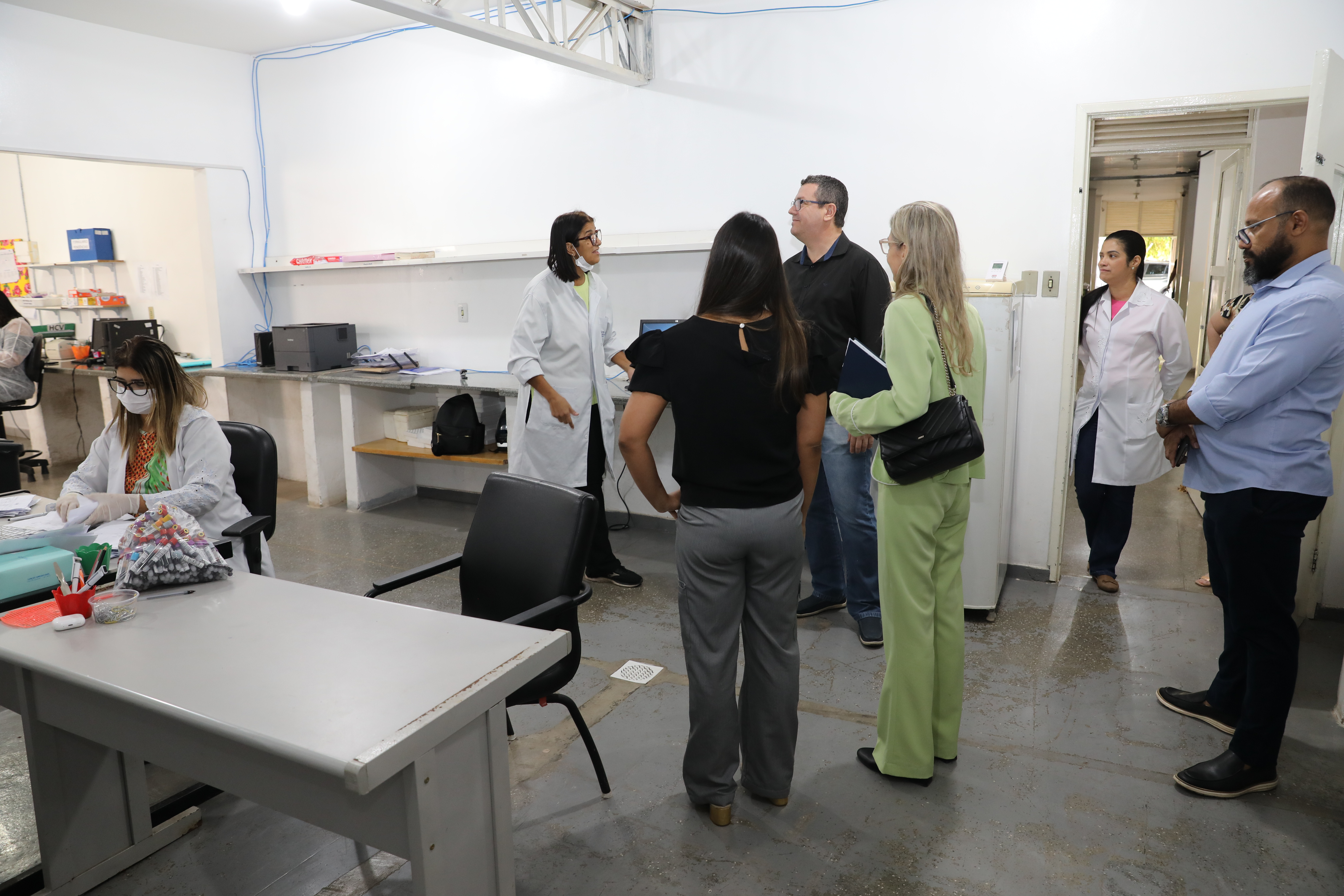 Secretário de Saúde e equipe de Atenção Especializada planejam reestruturar o Laboratório Central de Cuiabá