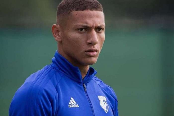 Ex-Fluminense, Richarlison acerta com time inglês por R$ 247 milhões, diz jornal