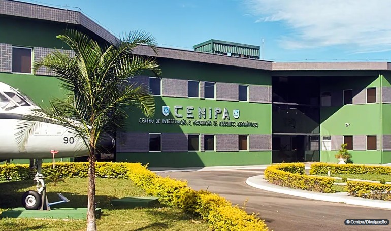 Cenipa está com caixas-pretas da aeronave que caiu no interior de SP