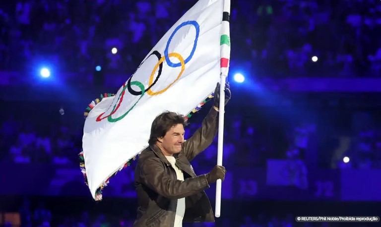 Paris entrega bastão para Los Angeles 2028 no encerramento dos Jogos