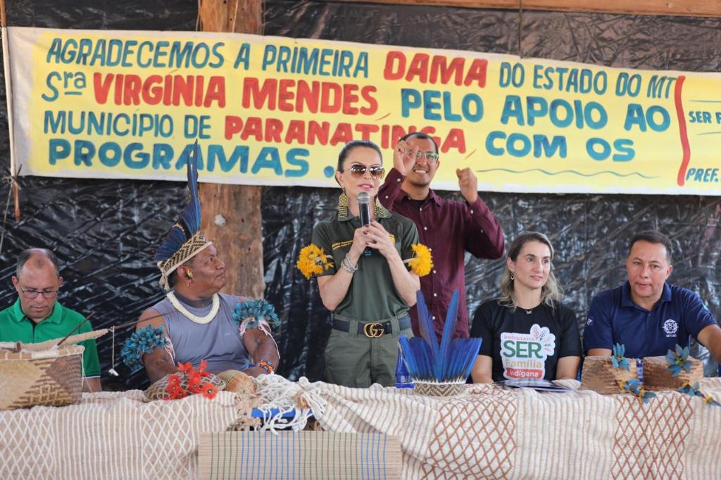 Primeira-dama do Estado participa de aniversário da Aldeia Central Pakuera com entregas e homenagens